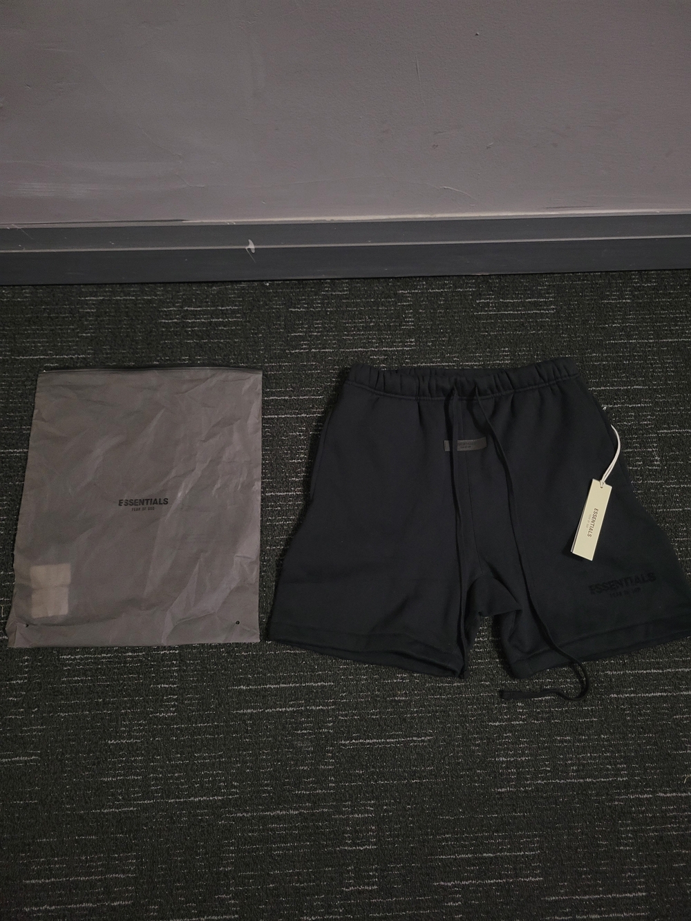 🔥SUMMER SALE🔥Black Essentials Shorts - Medium